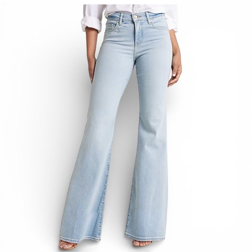 Express Mid Rise Light Wash 70s Flare Stretch Denim Jean Women's 6 Regular
